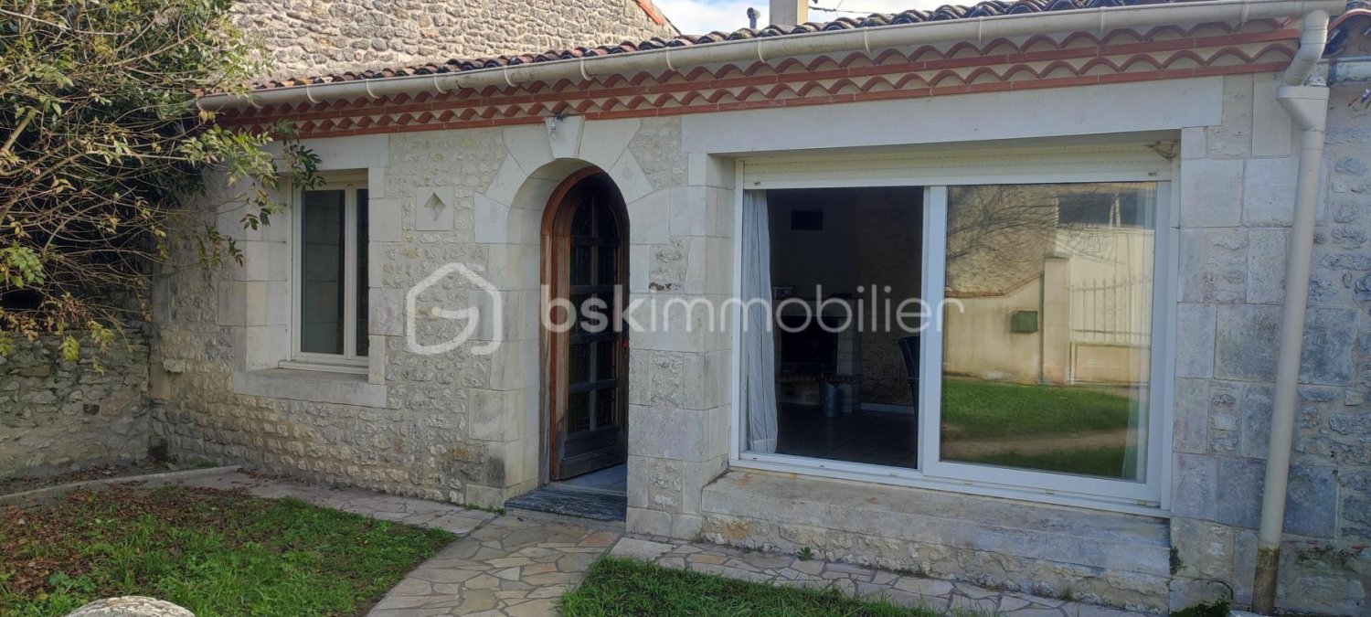 3-Zimmer Haus in Corme-Ecluse, France, Nr. 102204