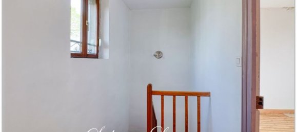 2 bedrooms House in Sezanne, France No. 269674 6