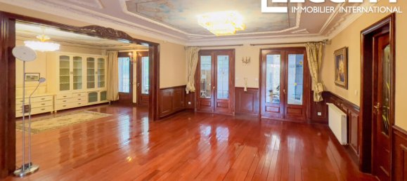 4 bedrooms House in Saint-Maur-des-Fosses, France No. 343580 10