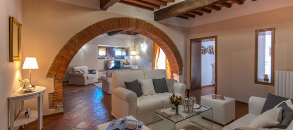 4 bedrooms House in Civitella in Val di Chiana, Italy No. 310305 10