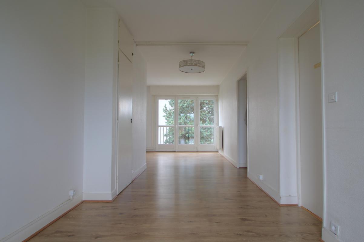 3 bedrooms Apartment in La Chapelle-Saint-Mesmin, France No. 249930