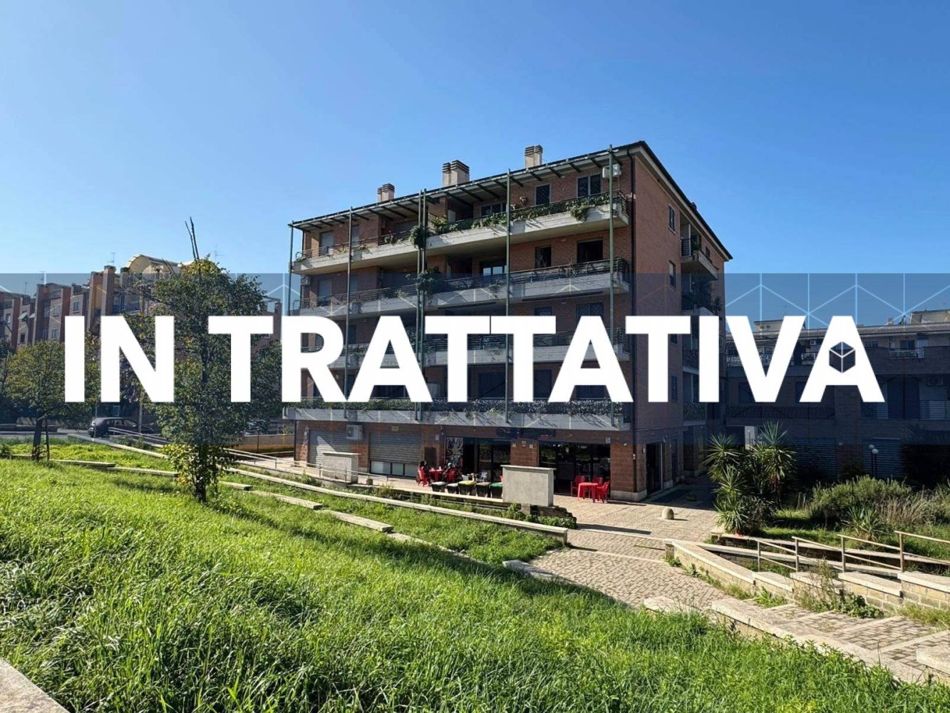 3 rooms Apartment in Rome, Italy No. 28786