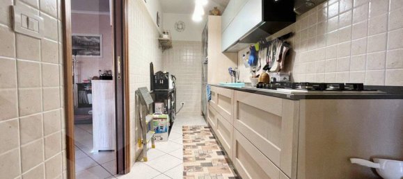 3 rooms Apartment in Rome, Italy No. 28786 7