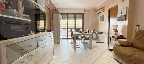 3 rooms Apartment in Rome, Italy No. 28786 25