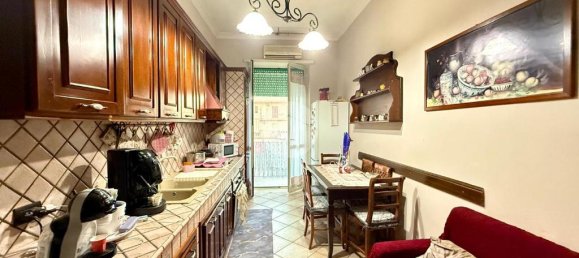 2 bedrooms Apartment in Naples, Italy No. 320799 4