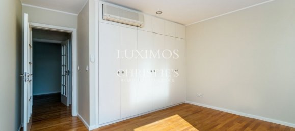 4 bedrooms Villa in Porto, Portugal No. 82404 14
