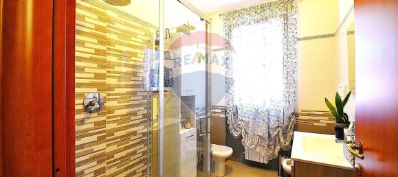 3 rooms Apartment in Capriolo, Italy No. 298287 11