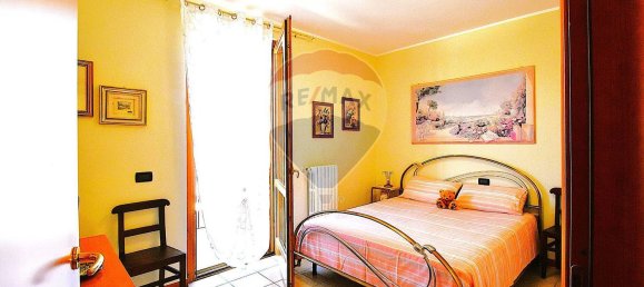 3 rooms Apartment in Capriolo, Italy No. 298287 12