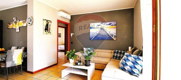 3 rooms Apartment in Capriolo, Italy No. 298287 4