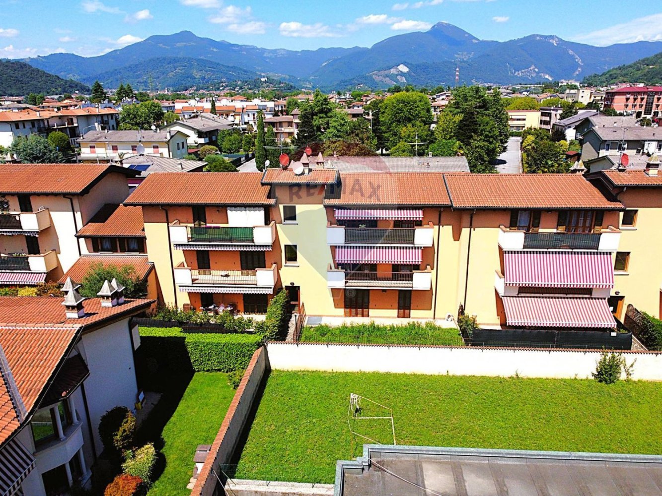 3 rooms Apartment in Capriolo, Italy No. 298287
