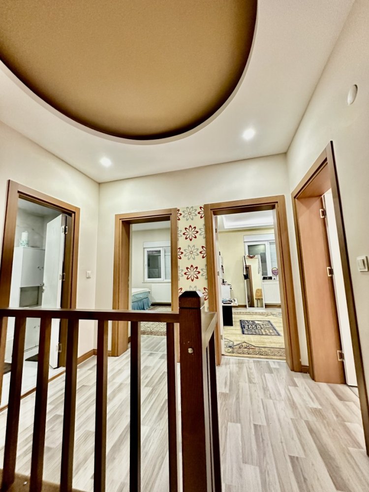 6 rooms Apartment in Antalya, Turkey No. 41259