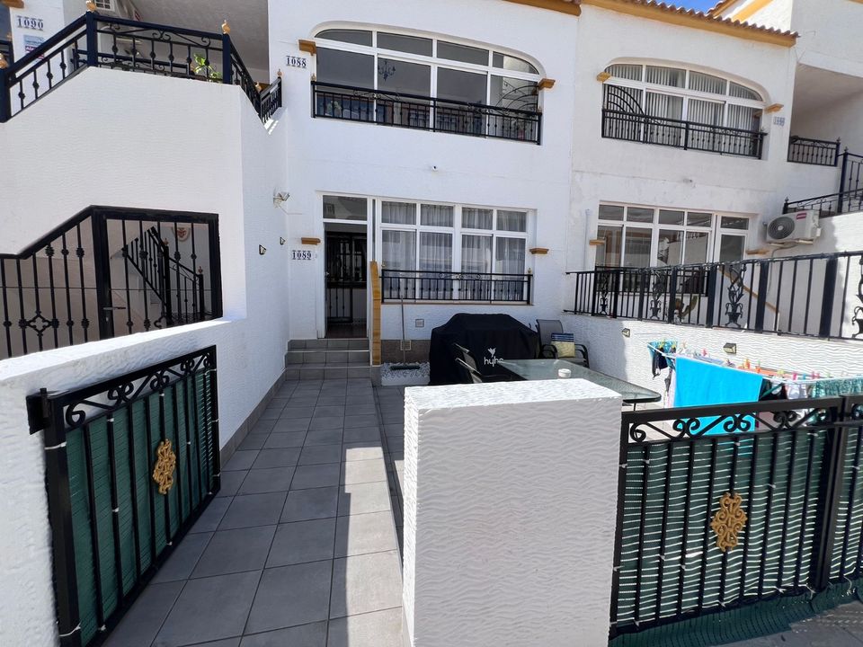 2 Schlafzimmer Wohnung in San Miguel de Salinas, Spain, Nr. 180265