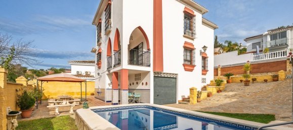 5 bedrooms Villa in Coin, Spain No. 141232 2