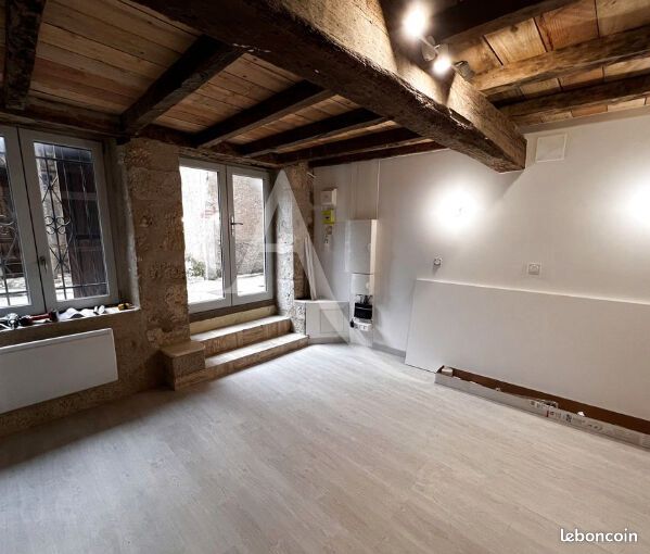 2 chambres Maison de ville à Laugnac, France No. 102339