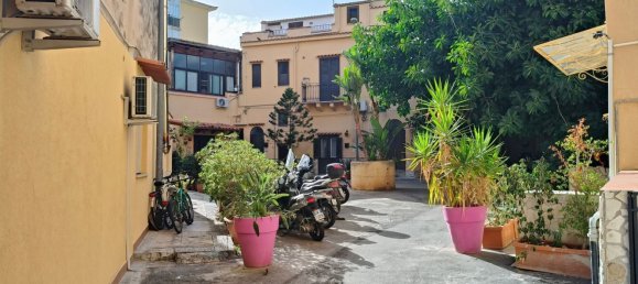 Apartamento de 4 habitaciónes en Palermo, Italy No. 45666 2