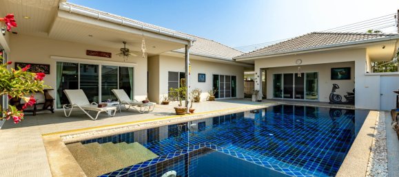 6 غرف نوم مقهى / مطعم في Hua Hin, Thailand رقم 6570 2