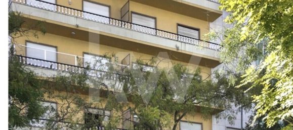 3 bedrooms Apartment in Lisbon, Portugal No. 85599 3