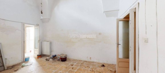 2 bedrooms House in Lizzanello, Italy No. 111935 9