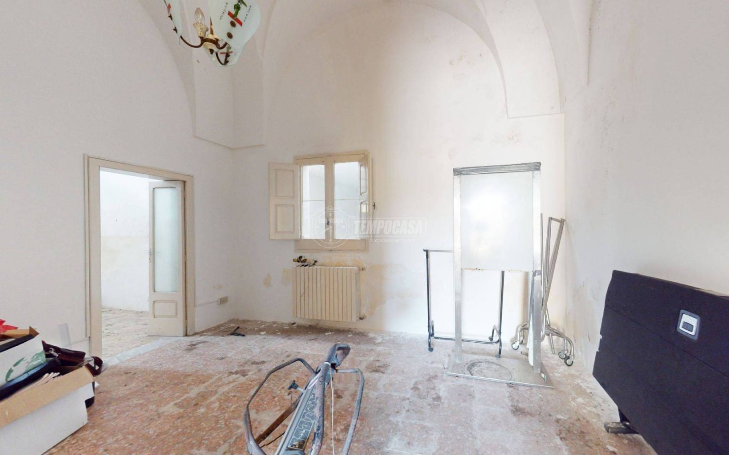 2 bedrooms House in Lizzanello, Italy No. 111935