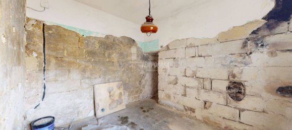 2 bedrooms House in Lizzanello, Italy No. 111935 12