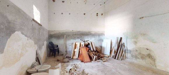 2 bedrooms House in Lizzanello, Italy No. 111935 18