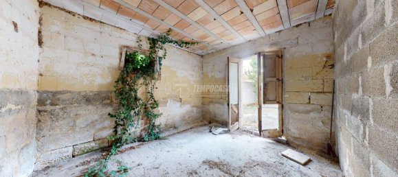 2 bedrooms House in Lizzanello, Italy No. 111935 31