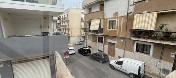 Здание с 3 комнатами в Альтамура, Италия № 20468 11