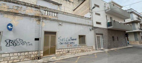 Здание с 3 комнатами в Альтамура, Италия № 20468 7