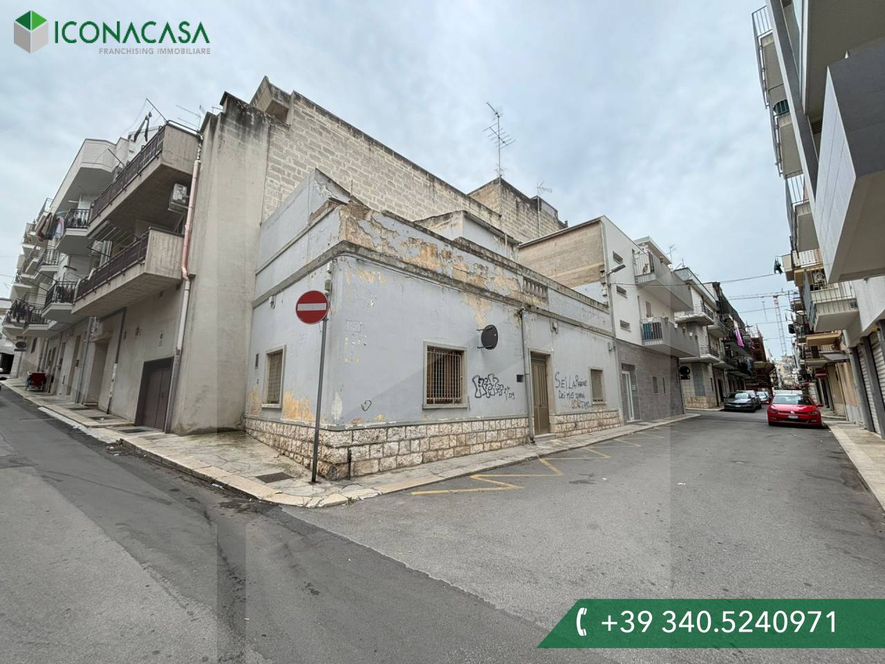 Здание с 3 комнатами в Альтамура, Италия № 20468