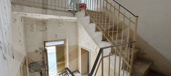 Здание с 3 комнатами в Альтамура, Италия № 20468 18