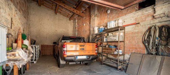 8 rooms House in Viano, Italy No. 289745 3