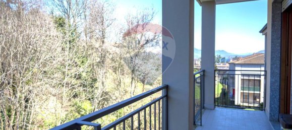 1 bedroom Apartment in Meina, Italy No. 217008 12