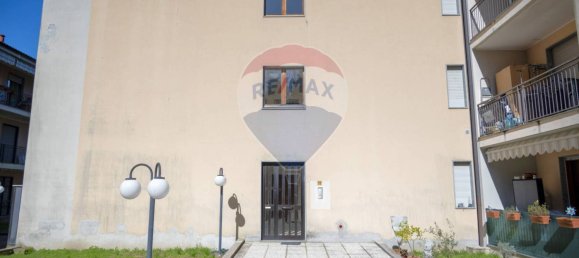 1 bedroom Apartment in Meina, Italy No. 217008 3