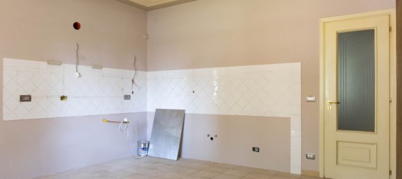 Casa de 9 divisões em Busca, Italy N.º 301710 42