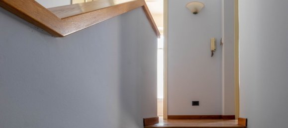 Casa de 9 divisões em Busca, Italy N.º 301710 21