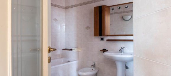 Casa de 9 divisões em Busca, Italy N.º 301710 29