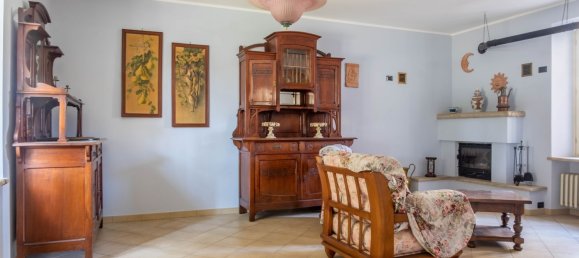 Casa de 9 divisões em Busca, Italy N.º 301710 9