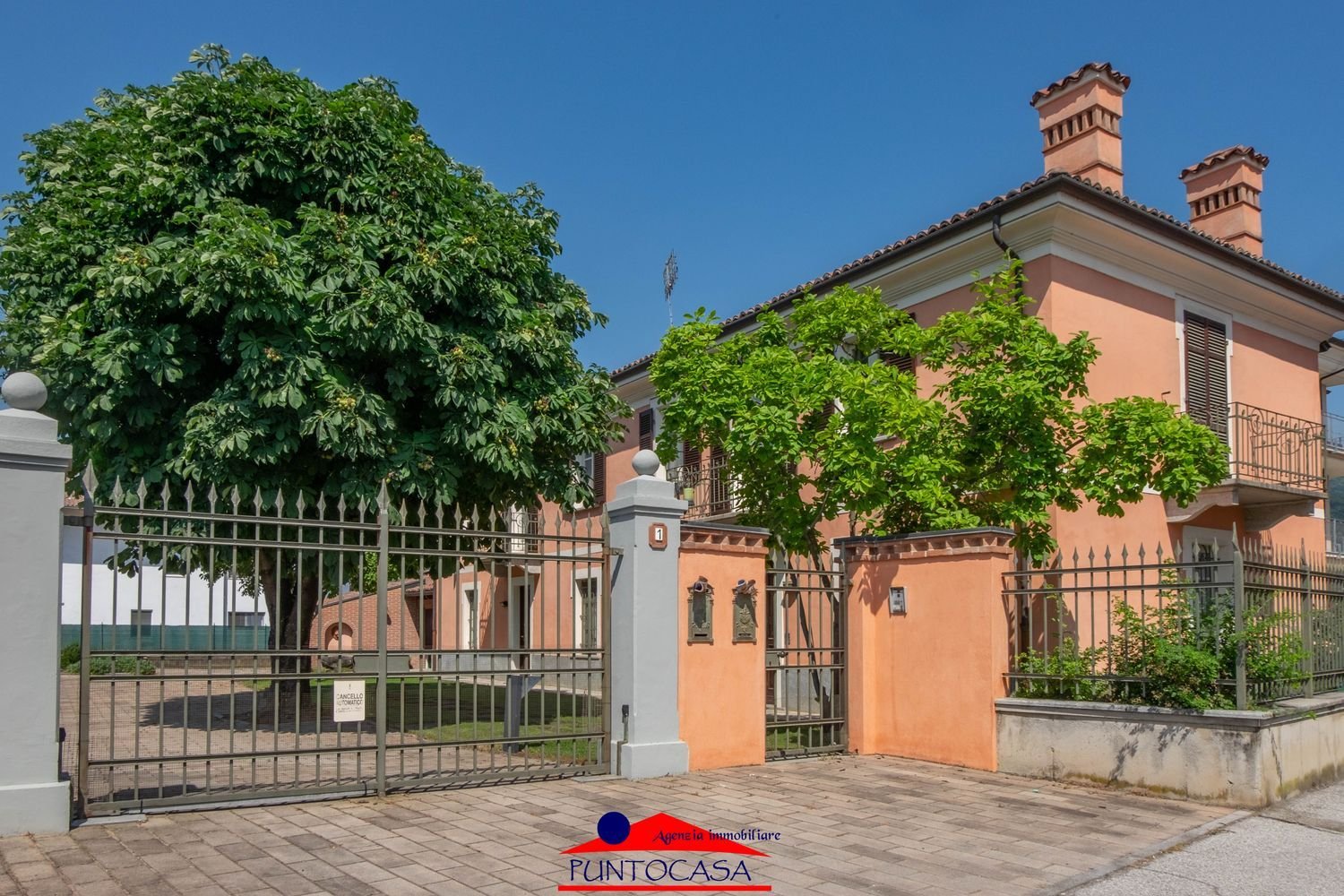 Casa de 9 divisões em Busca, Italy N.º 301710