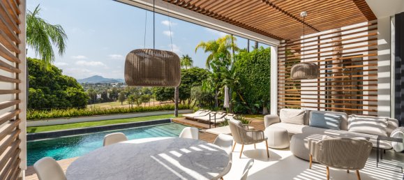 5 bedrooms Villa in Marbella, Spain No. 105786 10