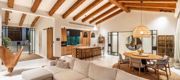 5 bedrooms Villa in Marbella, Spain No. 105786 14