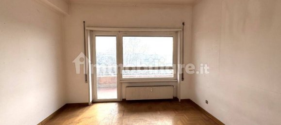 4 bedrooms Apartment in Rome, Italy No. 195479 9