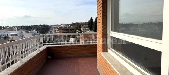 4 bedrooms Apartment in Rome, Italy No. 195479 11
