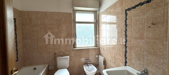 4 bedrooms Apartment in Rome, Italy No. 195479 13