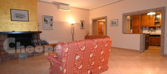 7 bedrooms Villa in Roccamontepiano, Italy No. 76066 19