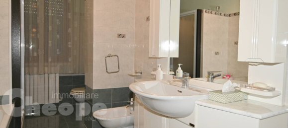 7 bedrooms Villa in Roccamontepiano, Italy No. 76066 36