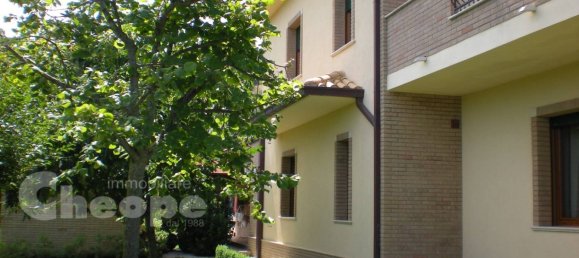 7 bedrooms Villa in Roccamontepiano, Italy No. 76066 12