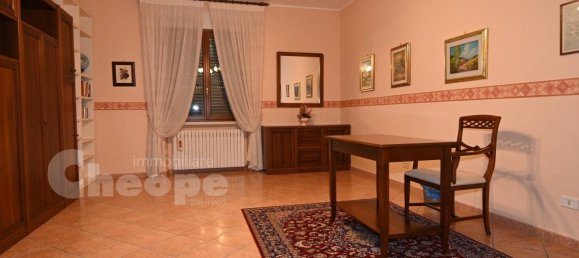 7 bedrooms Villa in Roccamontepiano, Italy No. 76066 18