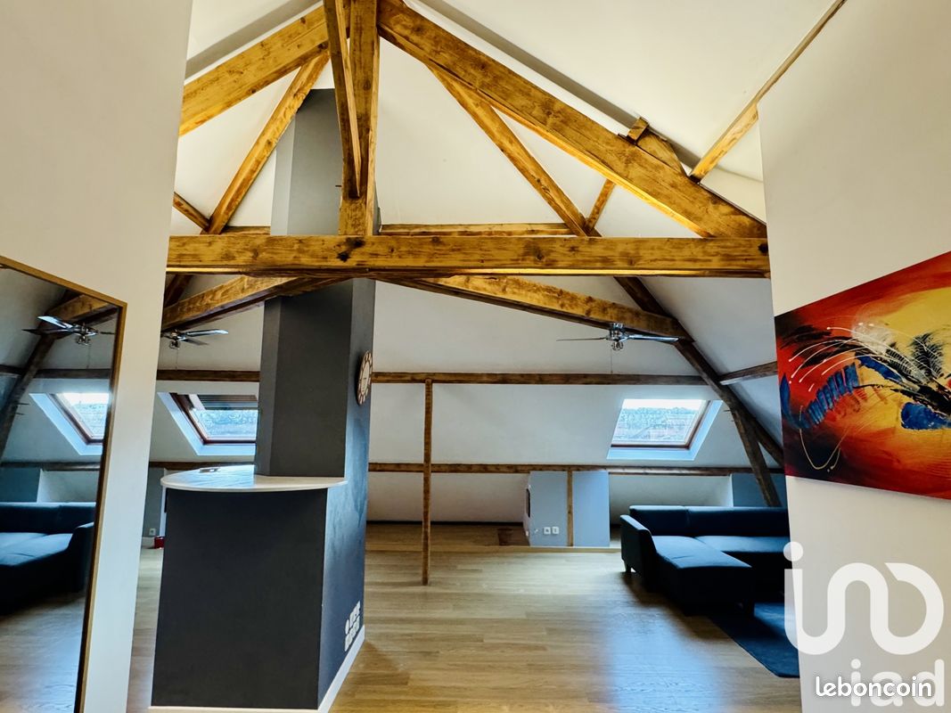 Квартира с 3 комнатами в Орлеан, Франция № 46131