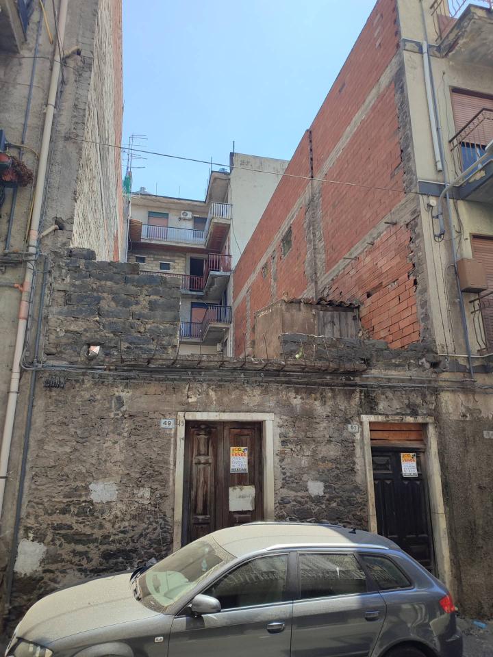 2 rooms House in Paternò, Italy No. 147465