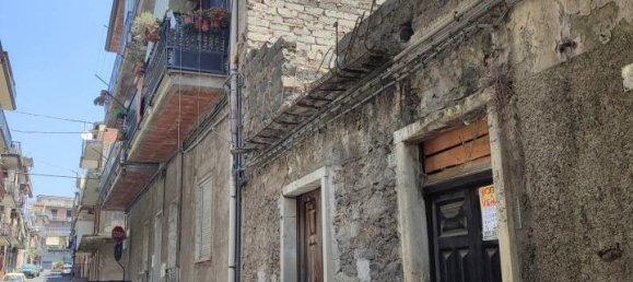 2 rooms House in Paternò, Italy No. 147465 2